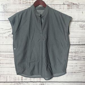 Figs Technical Collection Women’s Popover Scrub Top XS Gray Mandarin Collar